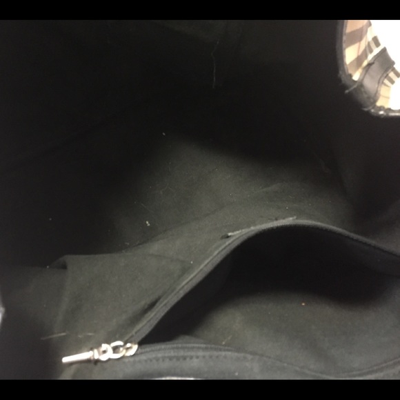 Burberry tote - Picture 11 of 16